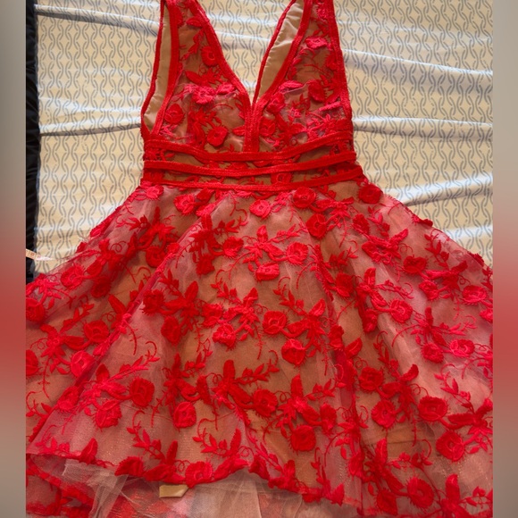 Brand: nadine merabi : color : red size medium - Picture 6 of 7